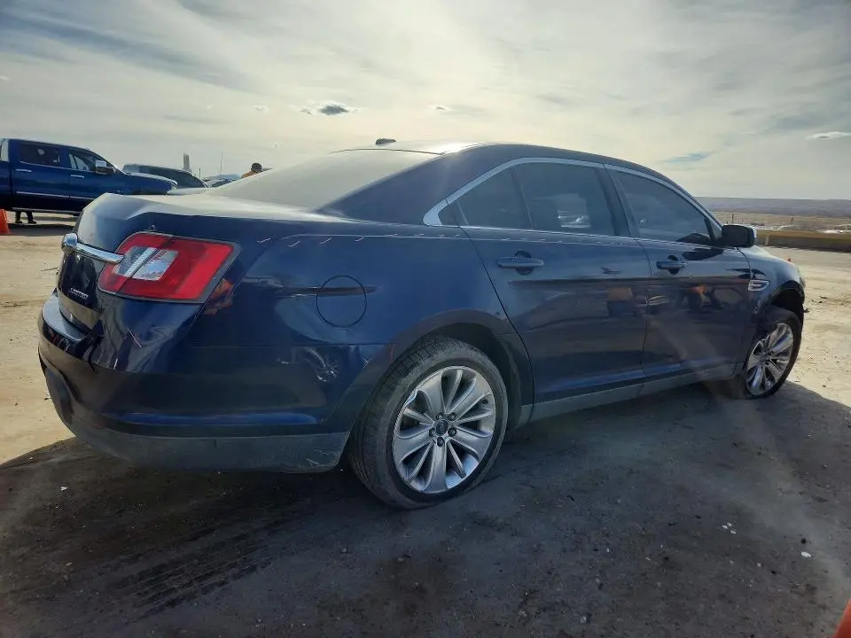2011 FORD TAURUS LIMITED  