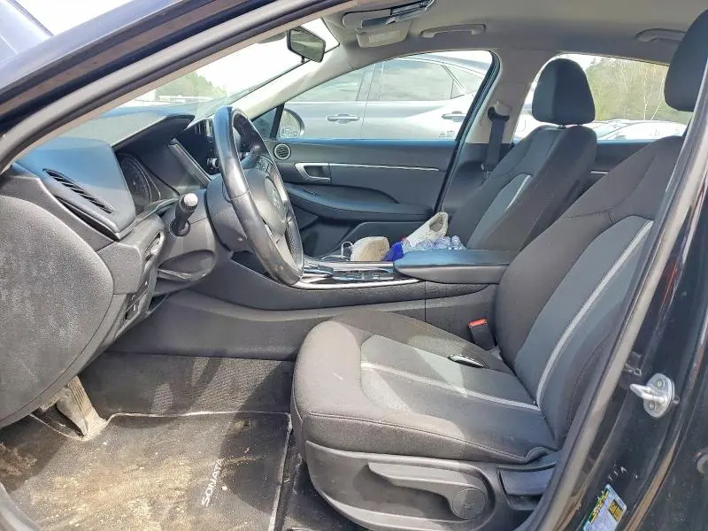 2021 HYUNDAI SONATA SE  