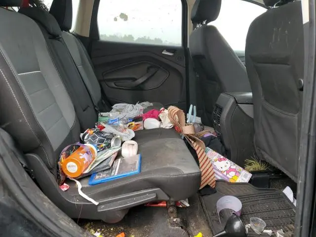 2015 FORD ESCAPE SE  