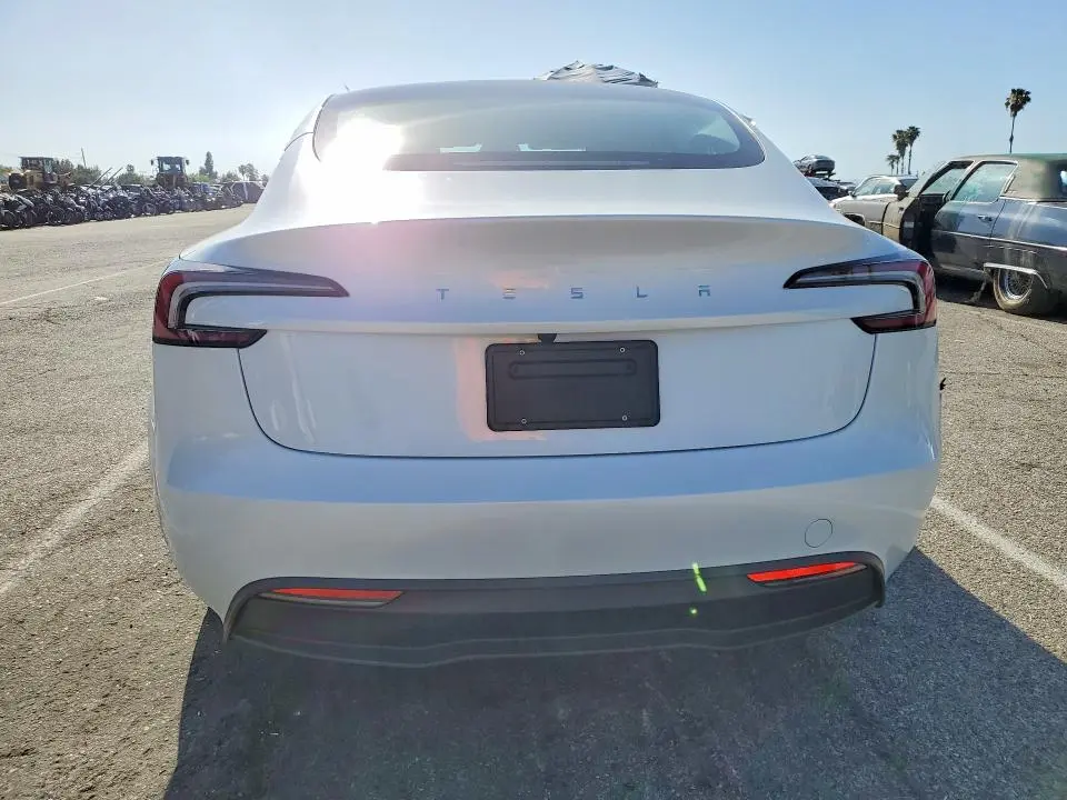 2025 TESLA MODEL 3   