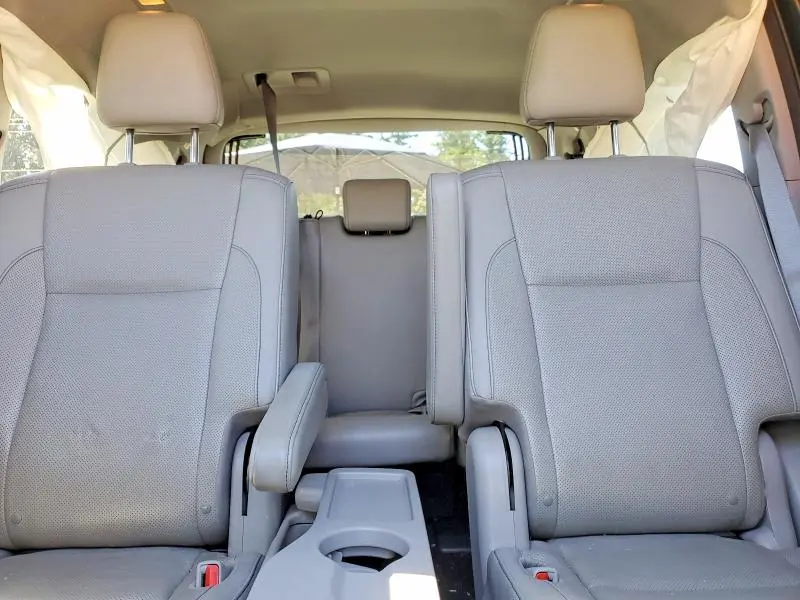 2016 TOYOTA HIGHLANDER LIMITED PLATINUM  
