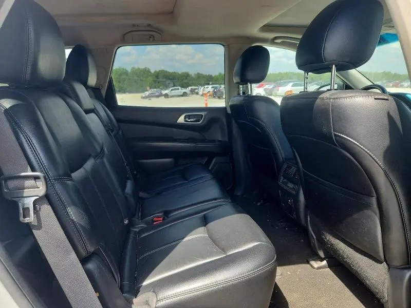 2015 NISSAN PATHFINDER SL  