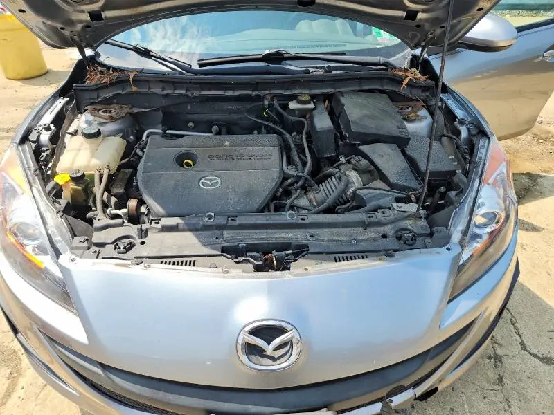 2011 MAZDA 3 I  