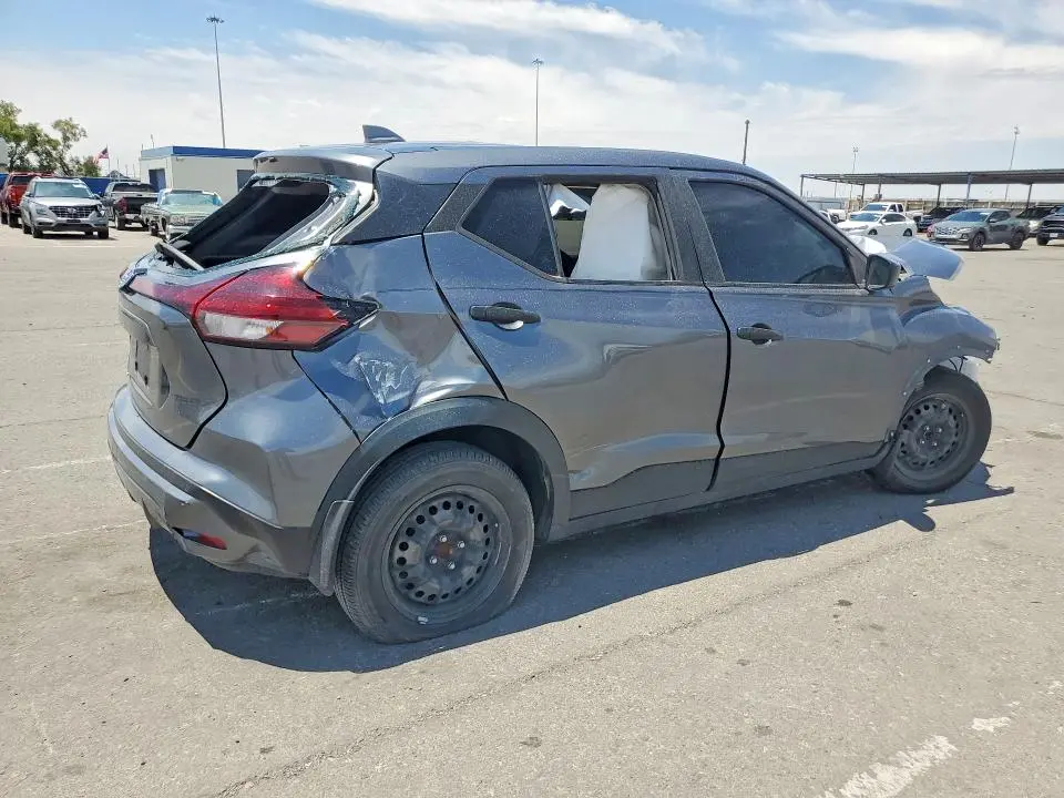 2021 NISSAN KICKS S  