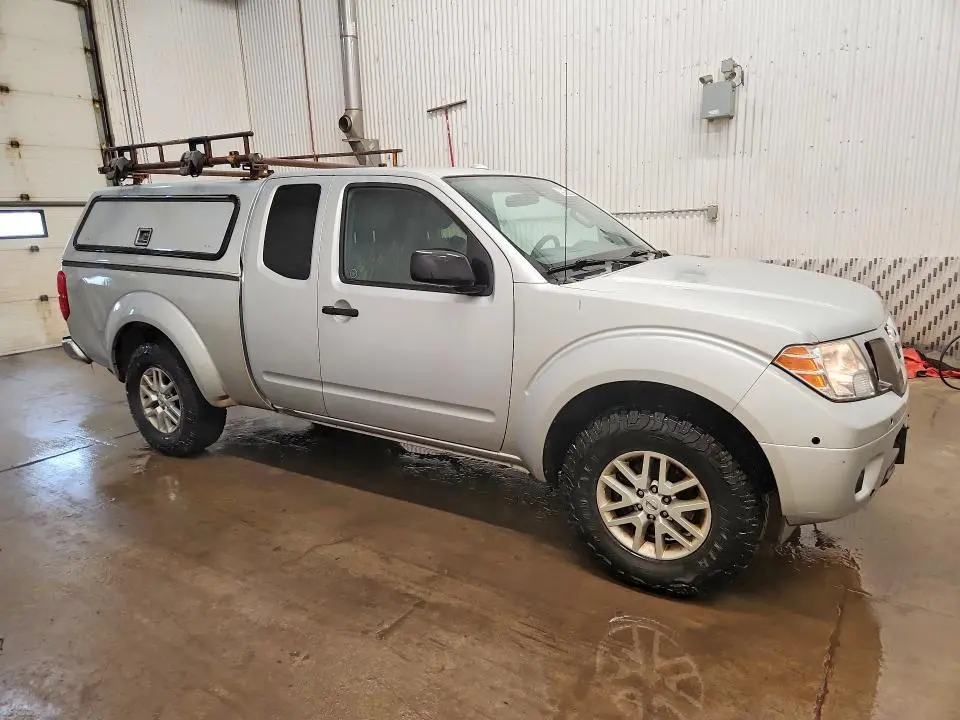 2016 NISSAN FRONTIER SV  