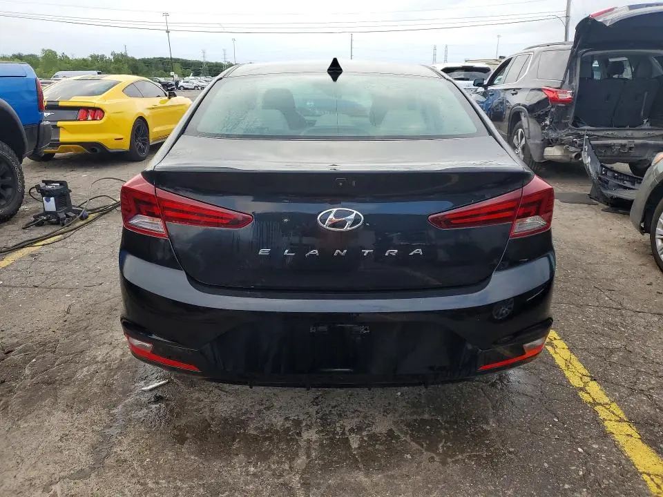 2020 HYUNDAI ELANTRA SEL  