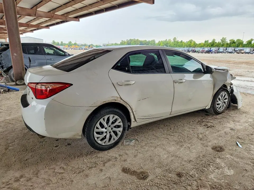 2018 TOYOTA COROLLA LE  
