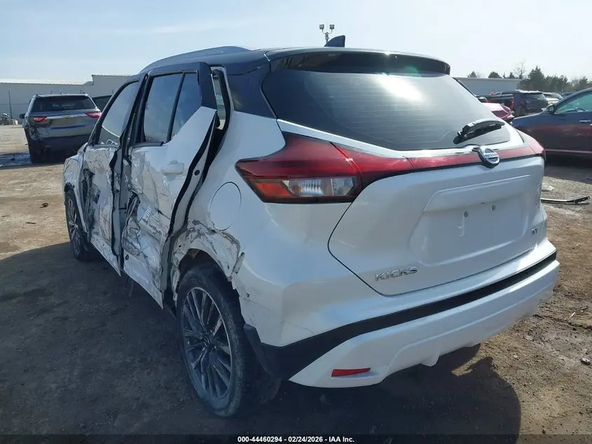 2021 NISSAN KICKS SV XTRONIC CVT