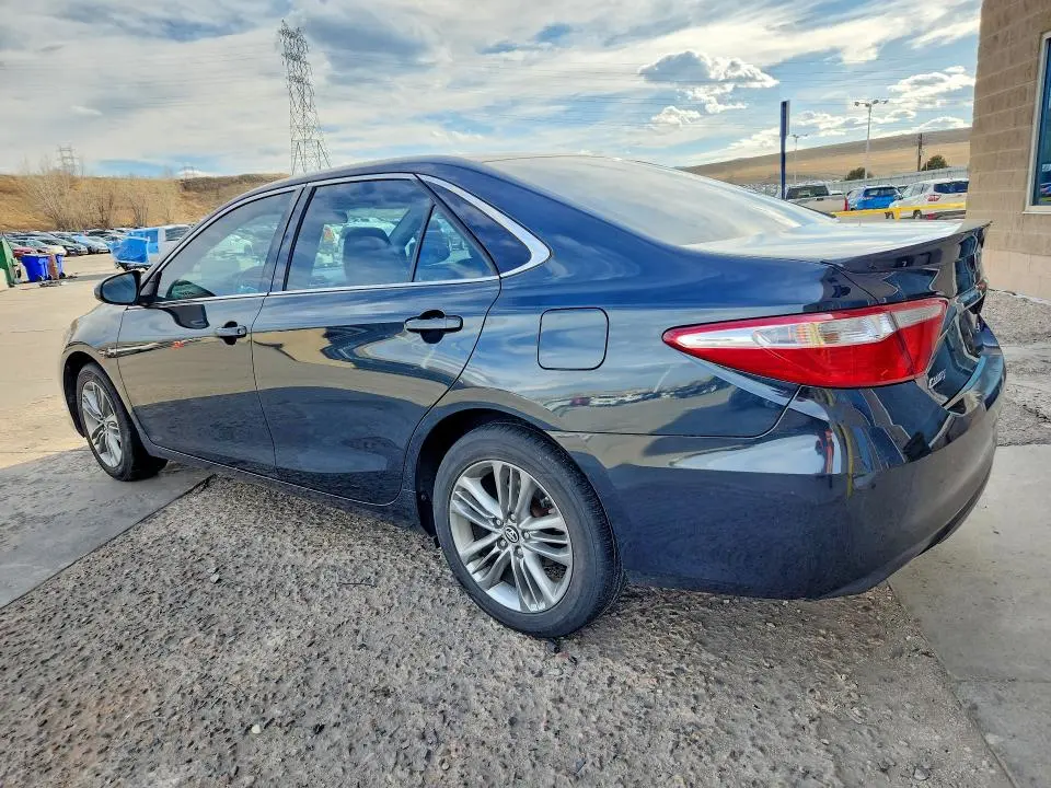 2016 TOYOTA CAMRY SE  