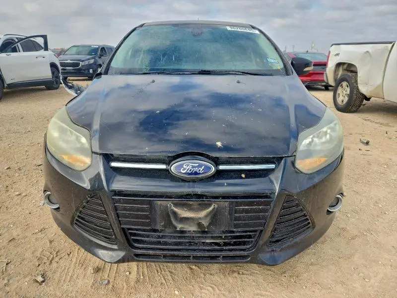 2012 FORD FOCUS TITANIUM  