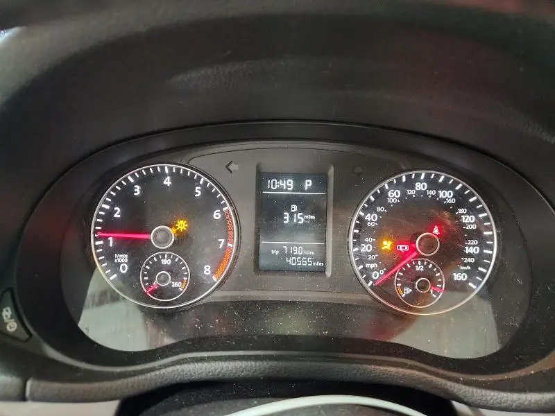 2015 VOLKSWAGEN PASSAT S  