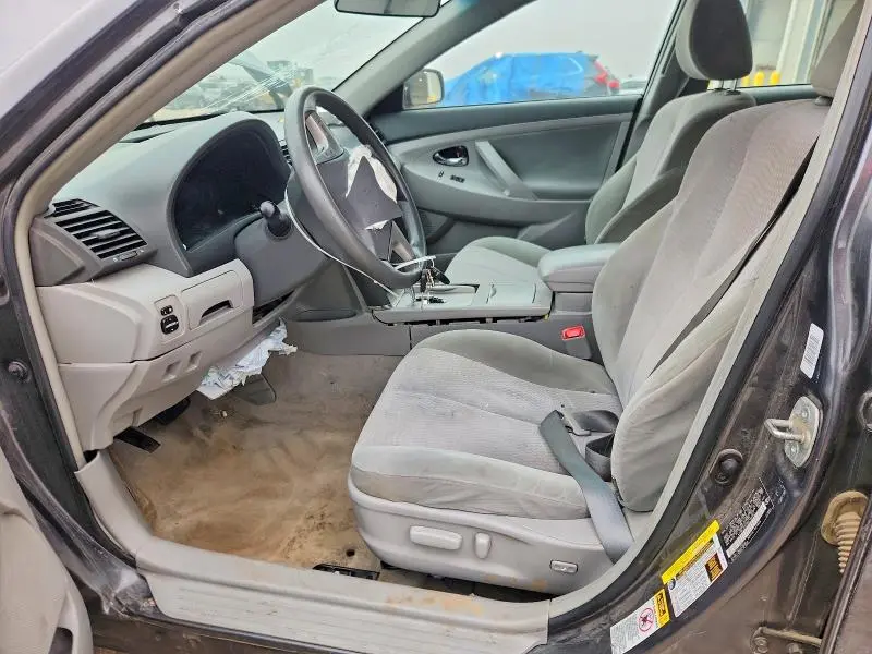 2011 TOYOTA CAMRY LE  