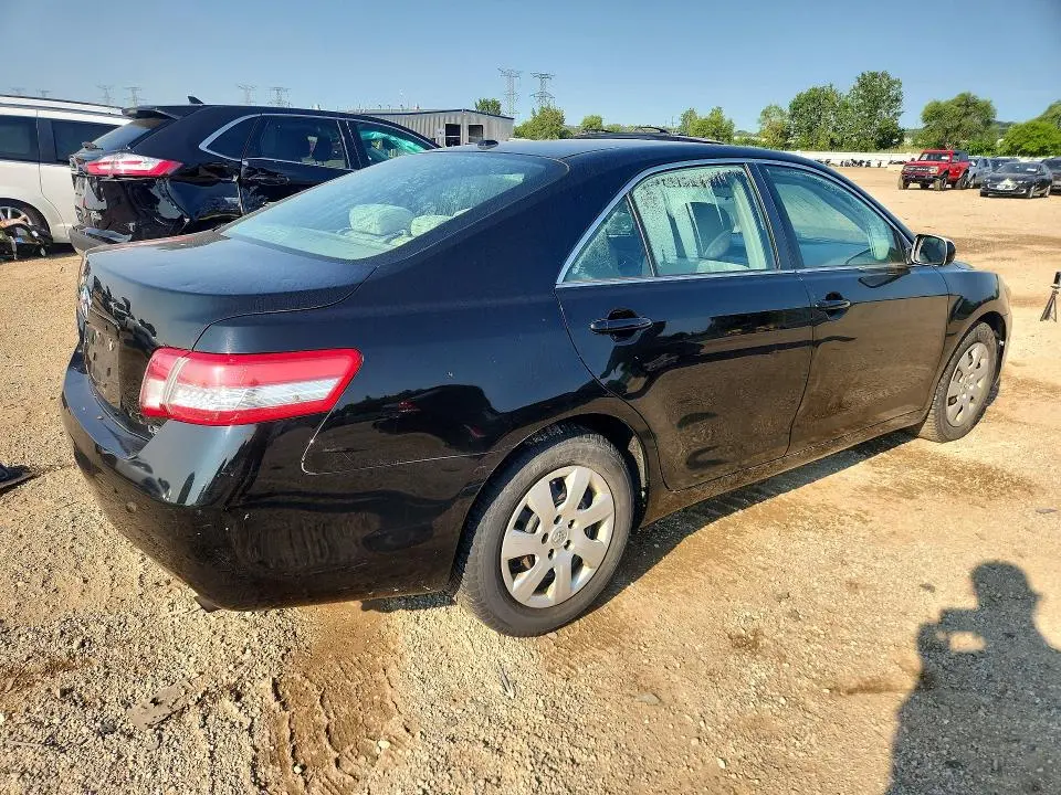 2011 TOYOTA CAMRY LE  