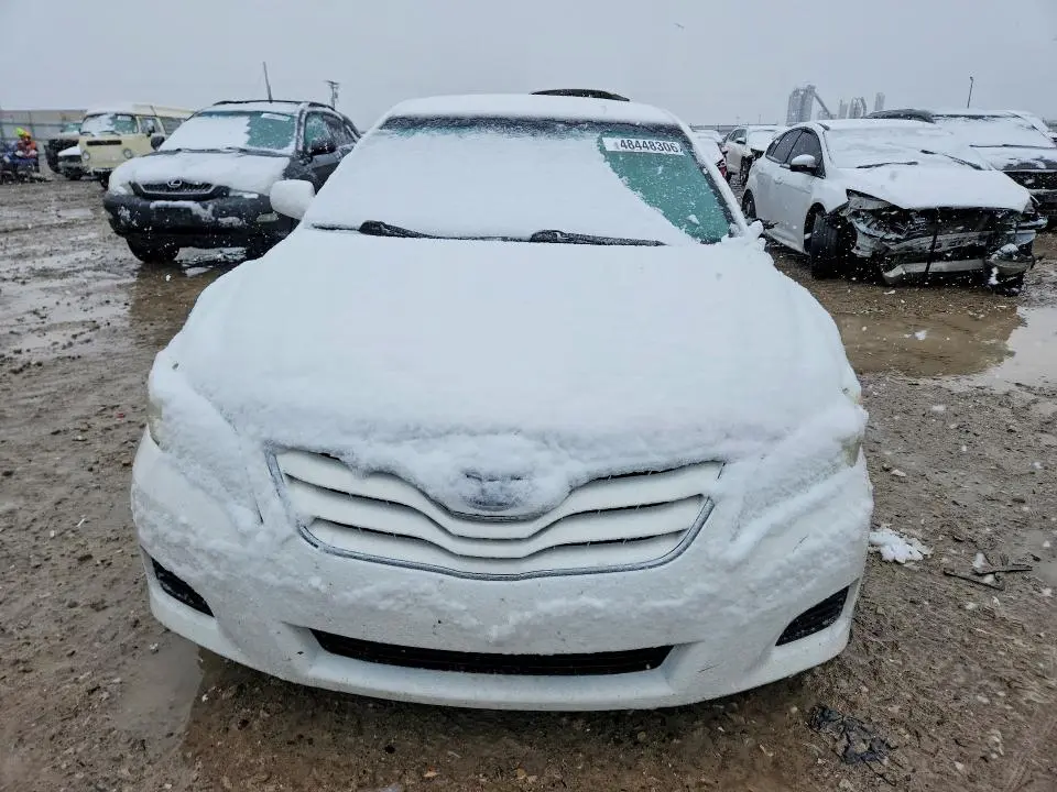 2010 TOYOTA CAMRY LE  