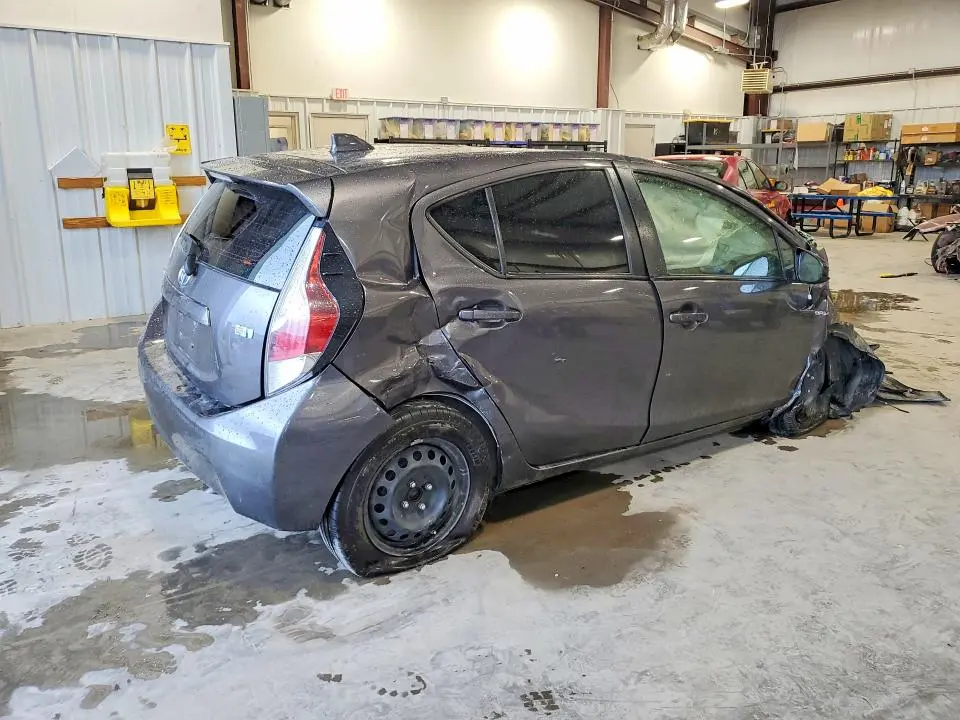 2015 TOYOTA PRIUS C TWO  