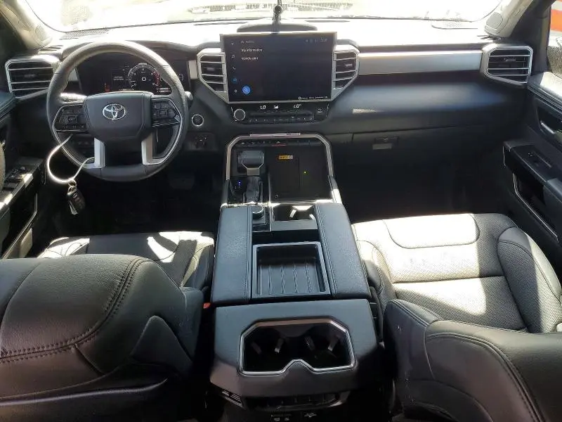 2024 TOYOTA TUNDRA CREWMAX LIMITED  