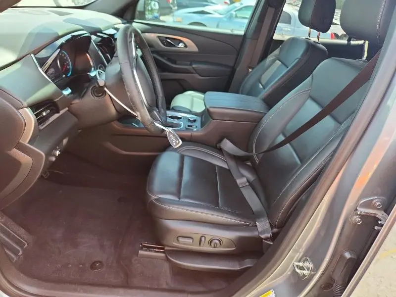 2023 CHEVROLET TRAVERSE LT  