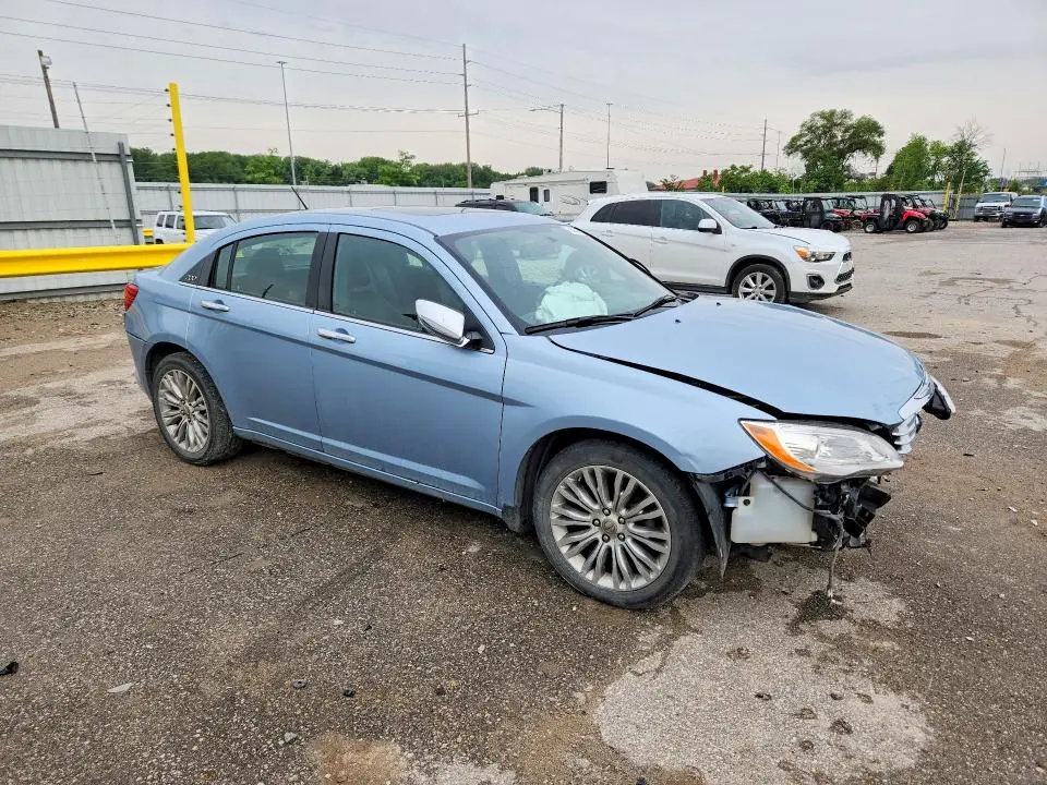 2013 CHRYSLER 200 LIMITED  