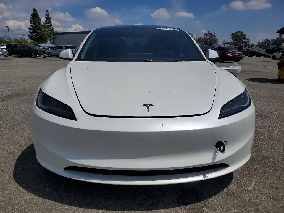 2024 TESLA MODEL 3   