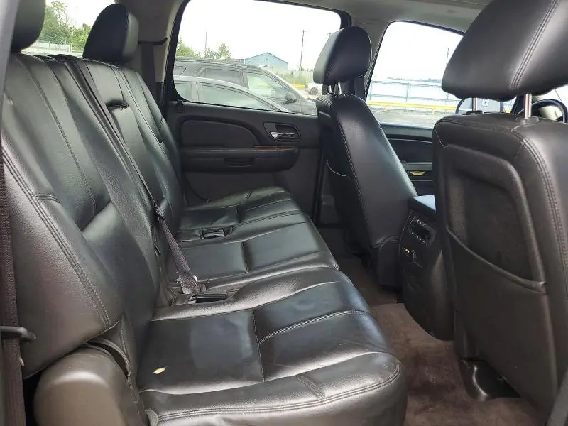 2014 CHEVROLET SUBURBAN K1500 LT  