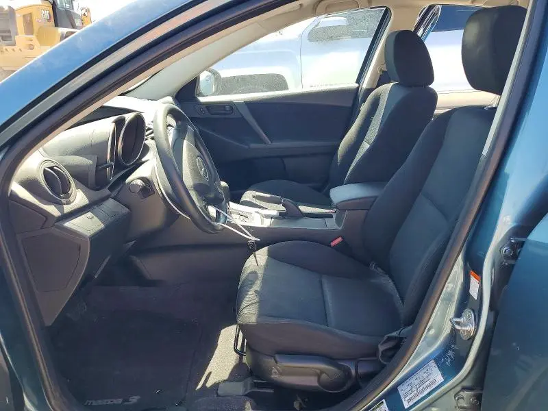 2011 MAZDA 3 I  