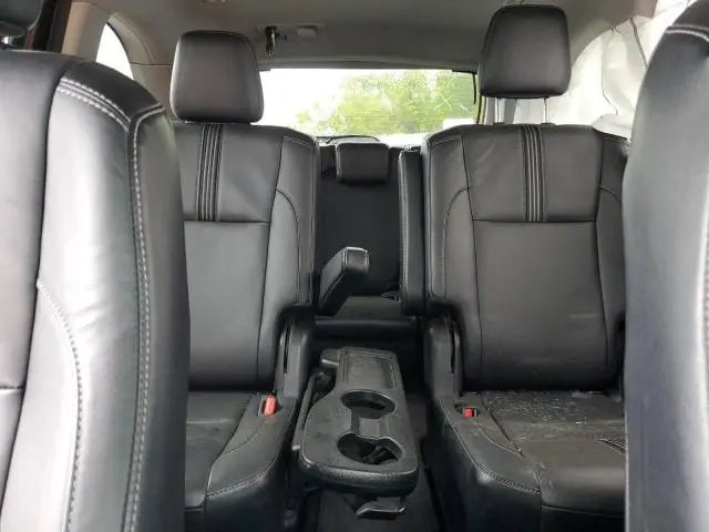 2018 TOYOTA HIGHLANDER SE  