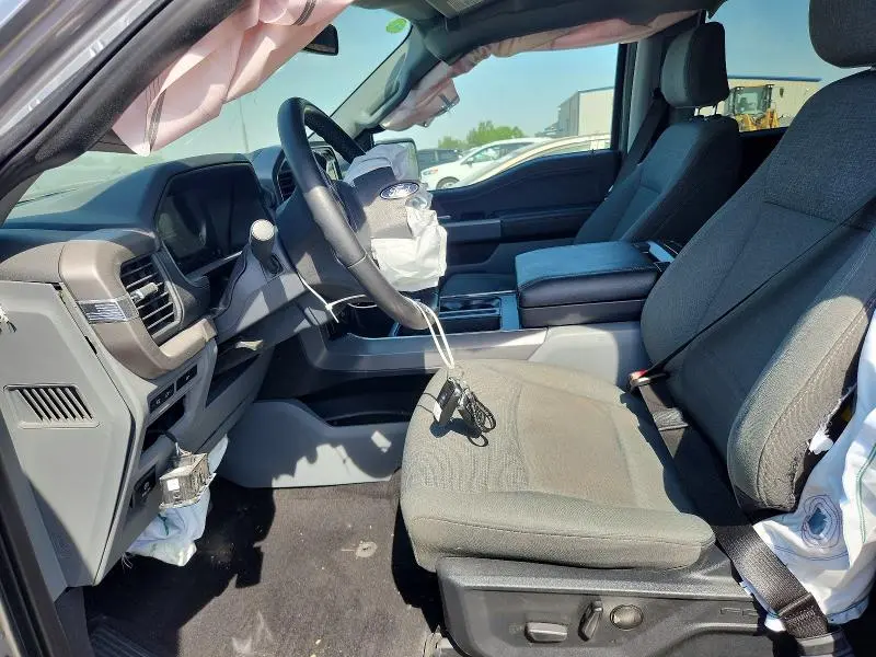 2024 FORD F150 XLT  