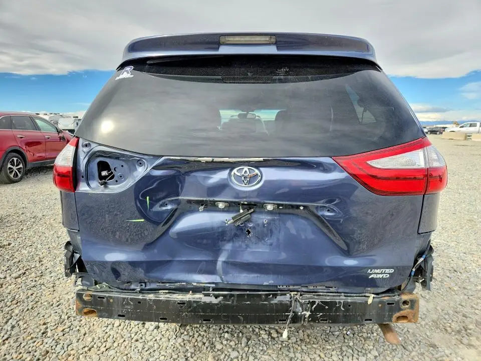 2015 TOYOTA SIENNA LIMITED 7-PASSENGER  