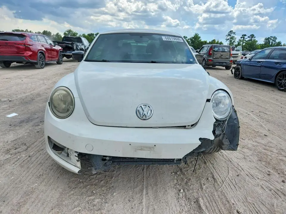 2013 VOLKSWAGEN BEETLE   