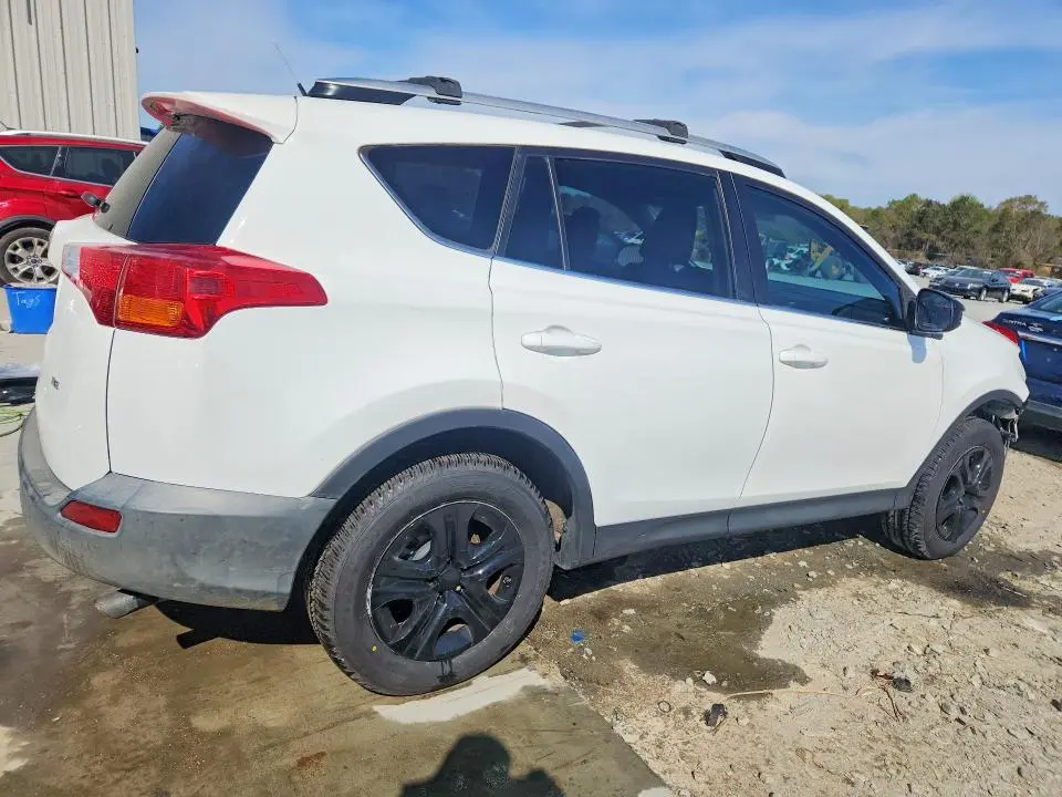 2015 TOYOTA RAV4 LE  