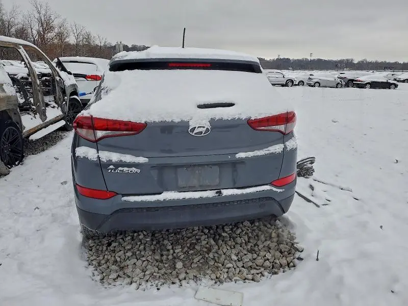 2017 HYUNDAI TUCSON SE  