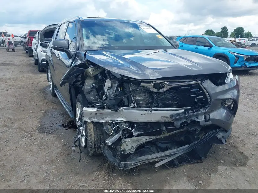 2021 TOYOTA HIGHLANDER LIMITED