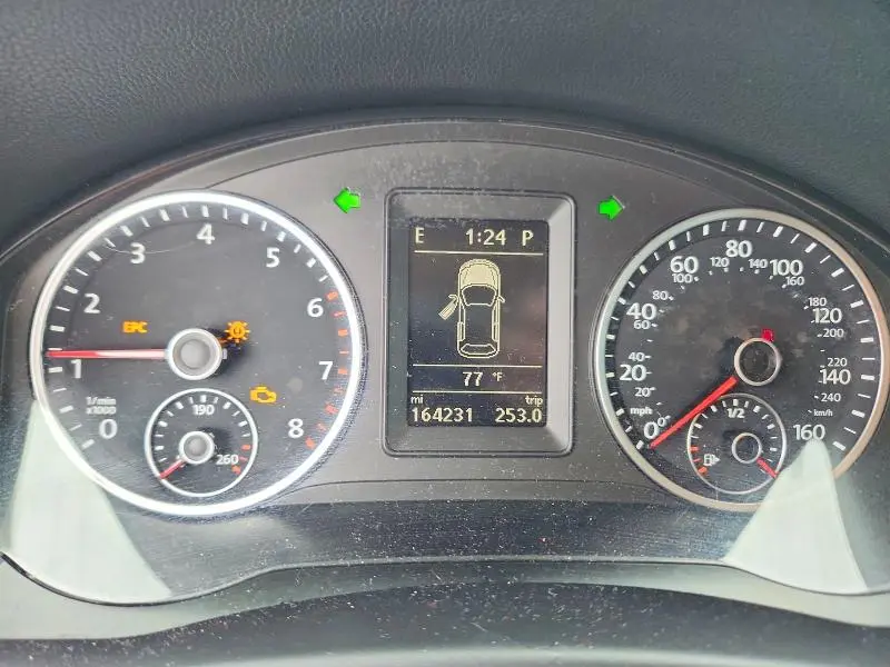 2014 VOLKSWAGEN TIGUAN S  