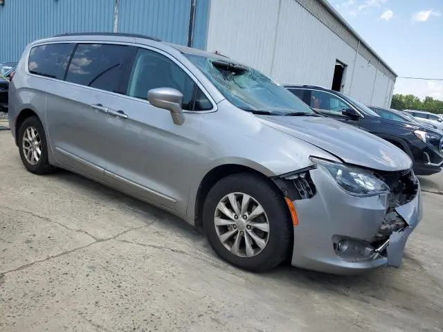 2017 CHRYSLER PACIFICA TOURING L  