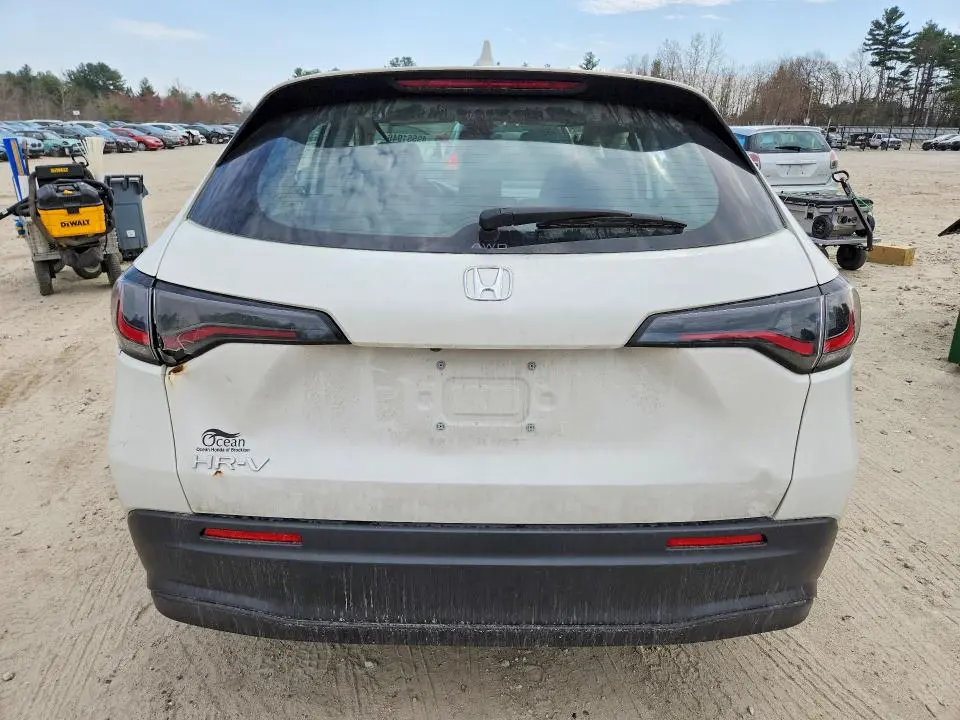 2025 HONDA HR-V LX  
