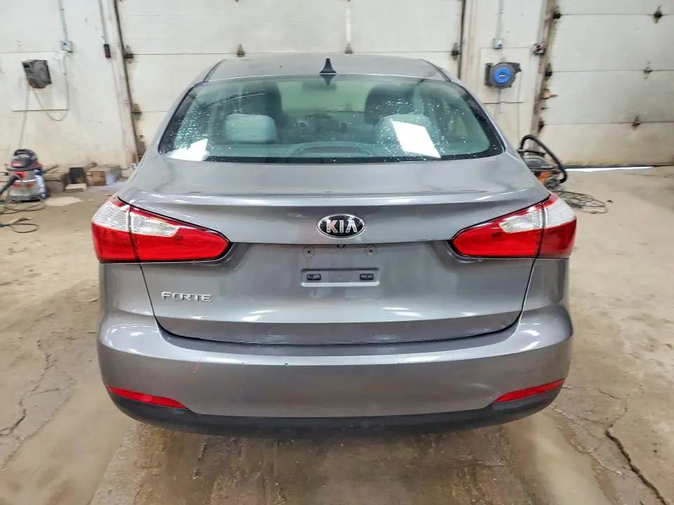 2016 KIA FORTE LX  