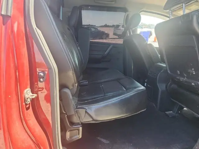 2014 NISSAN TITAN SV  
