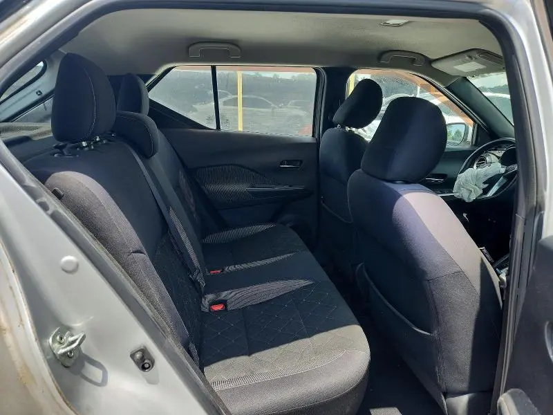 2019 NISSAN KICKS SV  