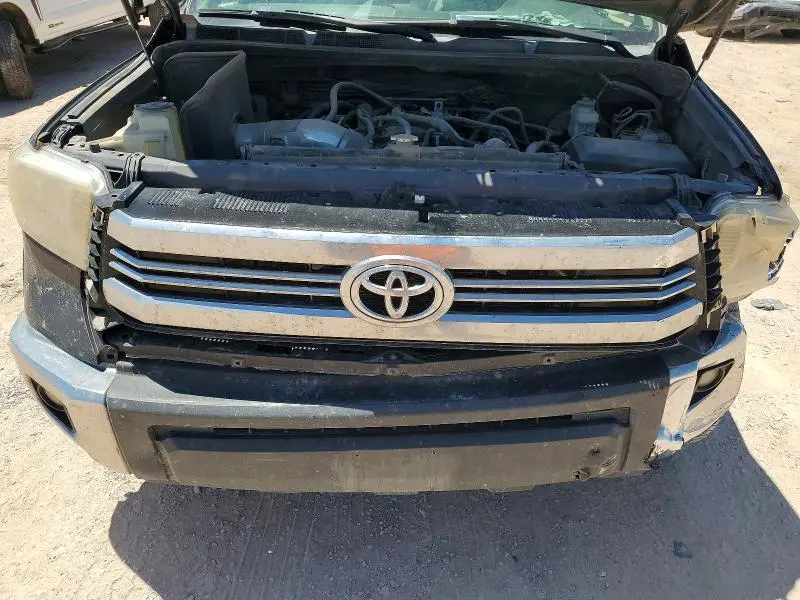 2016 TOYOTA TUNDRA CREWMAX SR5  
