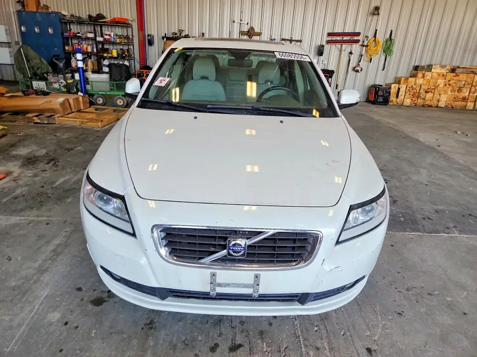 2010 VOLVO S40 2.4I  