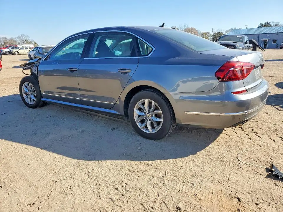 2017 VOLKSWAGEN PASSAT S  