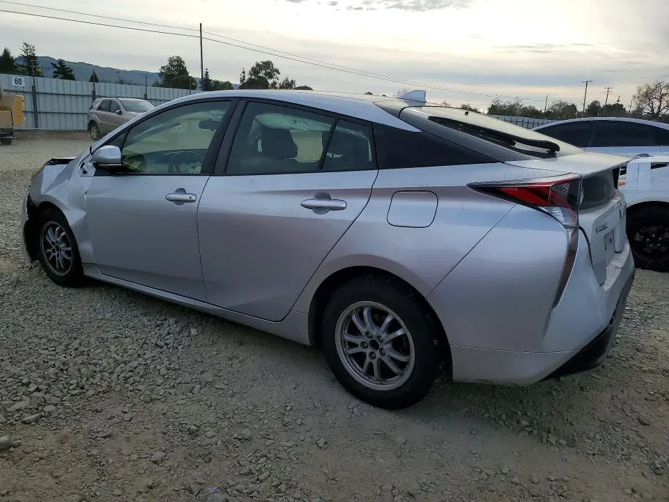 2016 TOYOTA PRIUS   