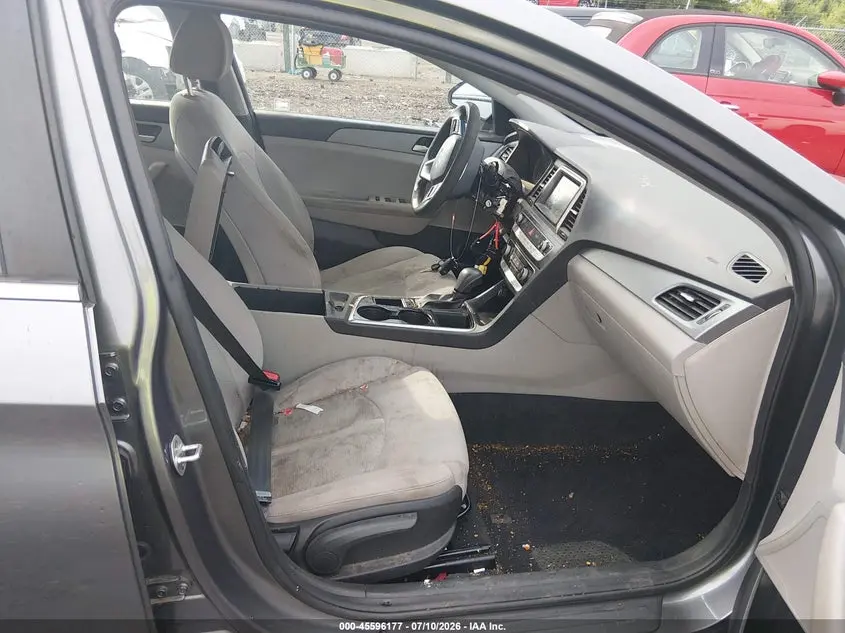 2018 HYUNDAI SONATA SE