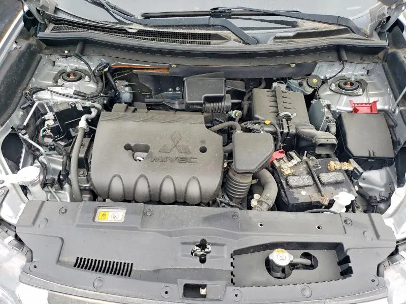 2018 MITSUBISHI OUTLANDER ES  