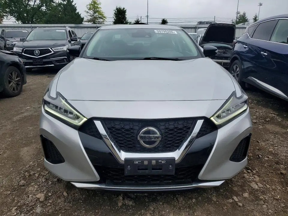 2021 NISSAN MAXIMA SV  