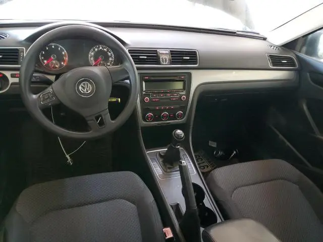 2012 VOLKSWAGEN PASSAT S  