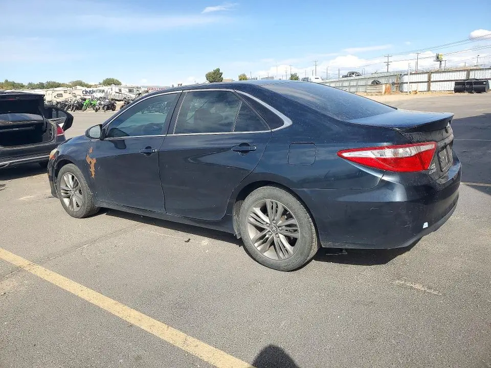 2016 TOYOTA CAMRY SE  
