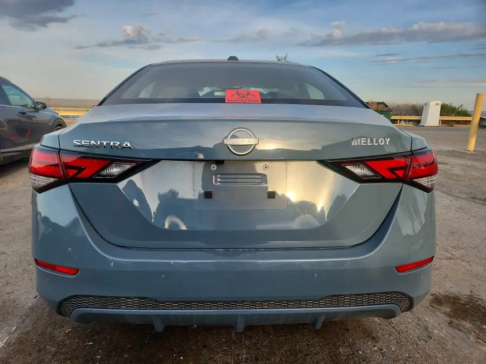 2025 NISSAN SENTRA SV  