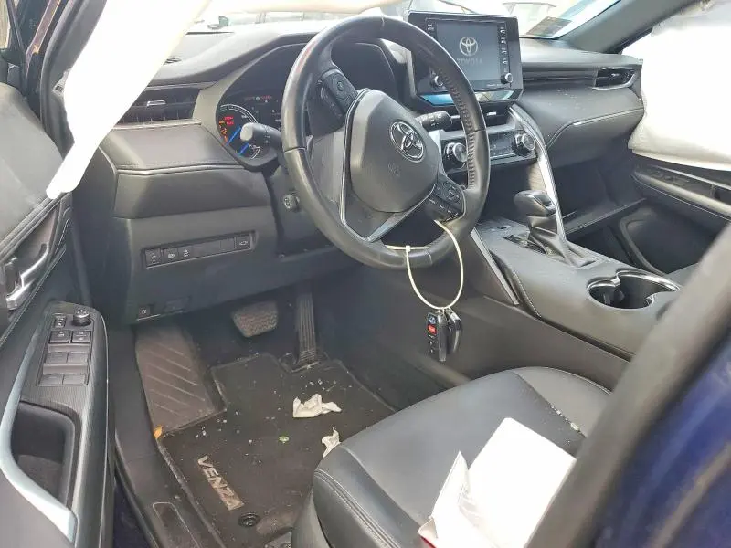 2022 TOYOTA VENZA XLE  