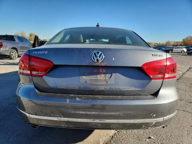 2013 VOLKSWAGEN PASSAT SE  